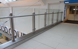 Bespoke glass balustrade_317x199